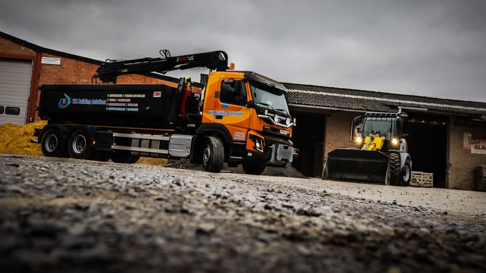WMBS-vrachtwagens klaar voor levering op de werf